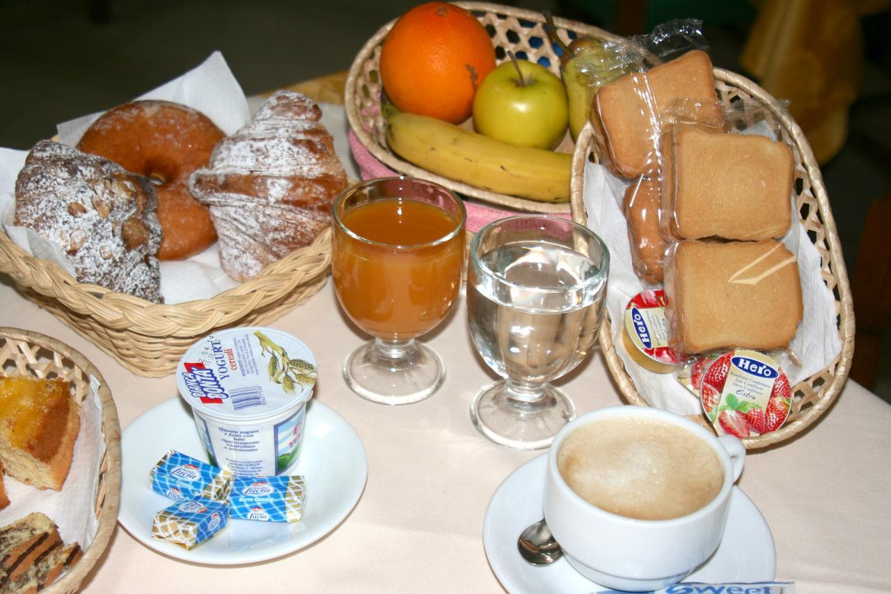 Hotel Holiday Hotel 3*